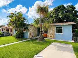 featured image of 56 Nw 39th St #56
