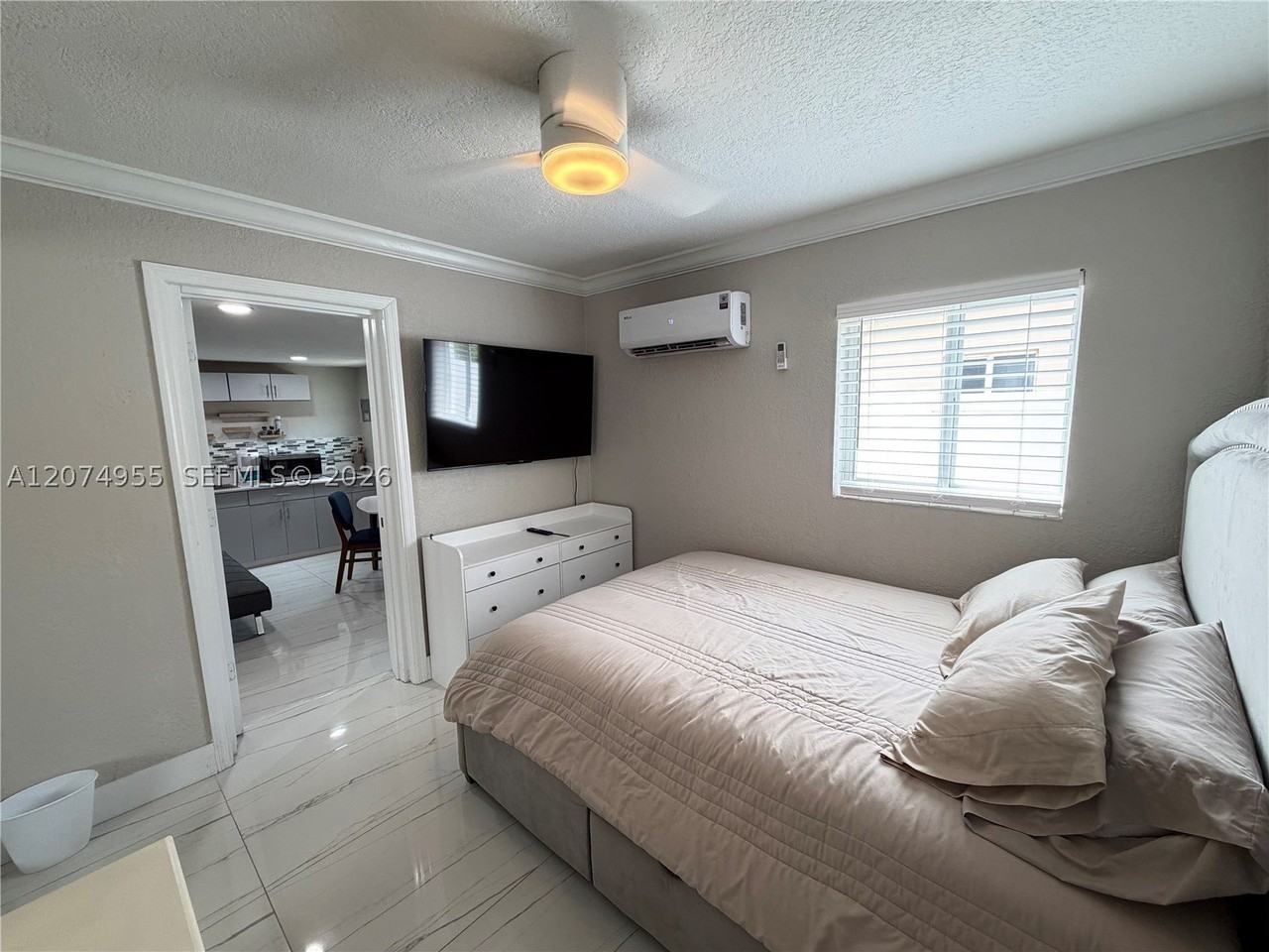 6830 Sw 8th St - Photo 7 of 13