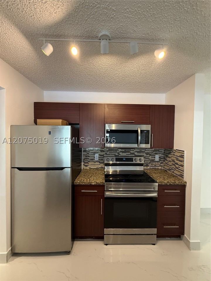 15781 Sw 106th Ter #104 - Photo 7 of 29