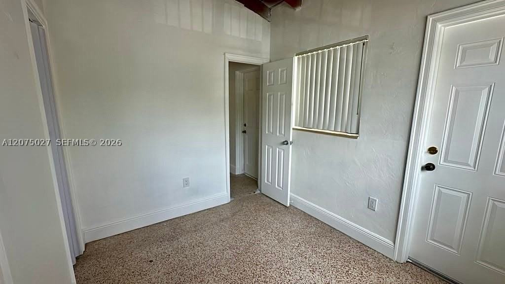 2536 Sw 18th St #0 - Photo 5 of 8