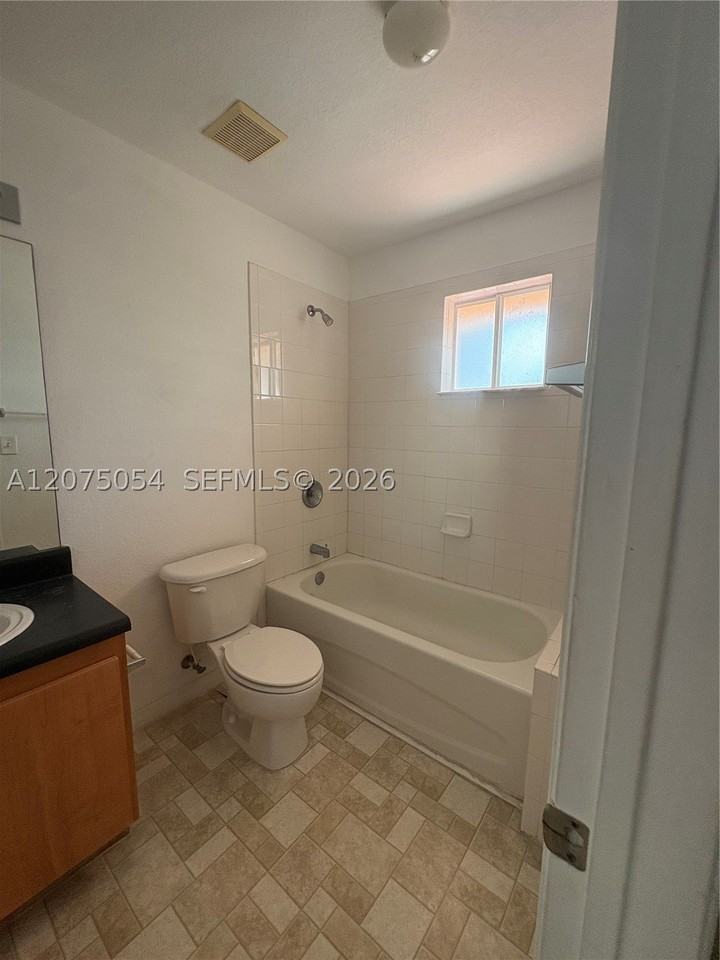 2064 Ne 167th St #3-157 - Photo 7 of 16