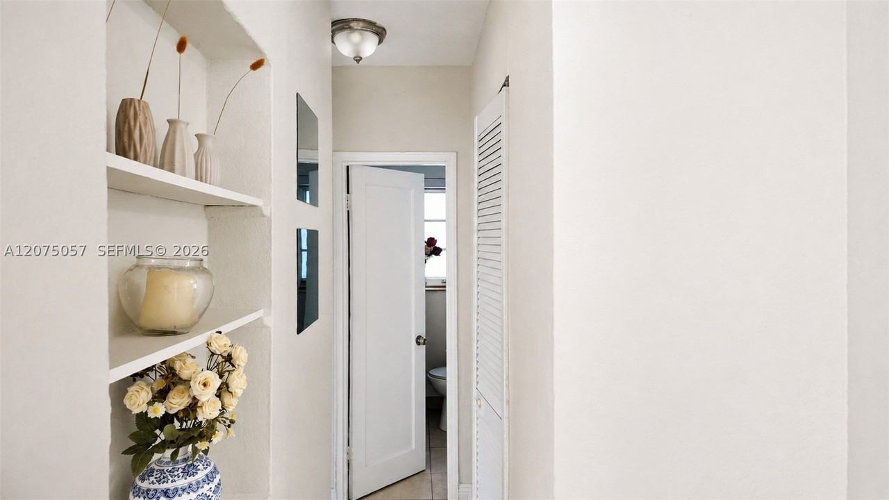 951 Jefferson Ave #2 - Photo 4 of 12
