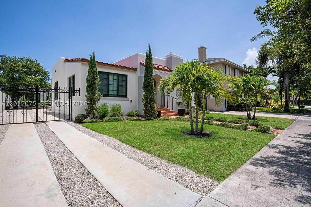 1424 Sw 11th St - Photo 3 of 26