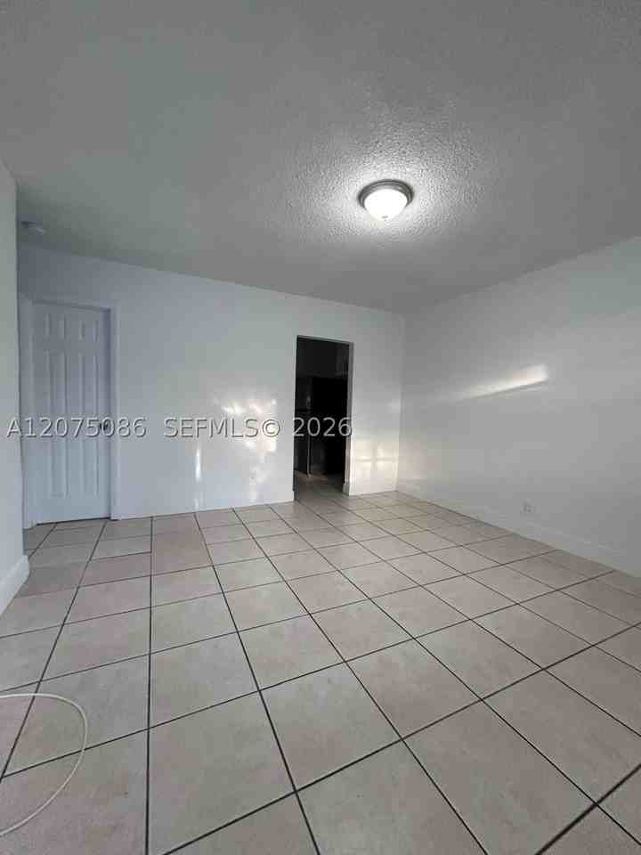 5727 Fletcher St #B - Photo 3 of 9