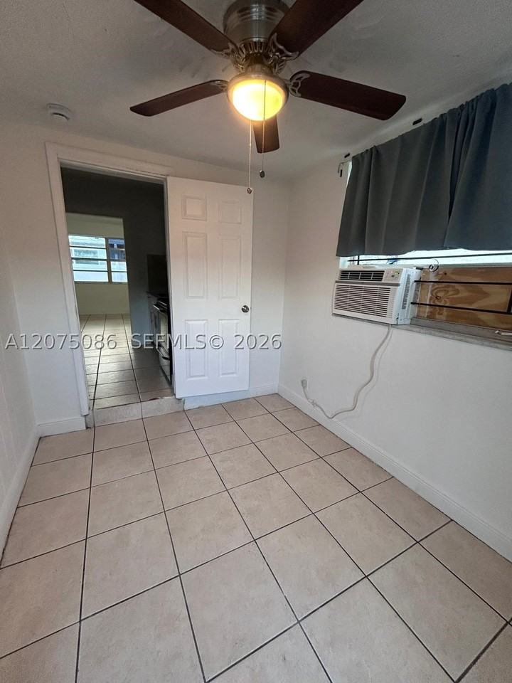 5727 Fletcher St #B - Photo 5 of 9