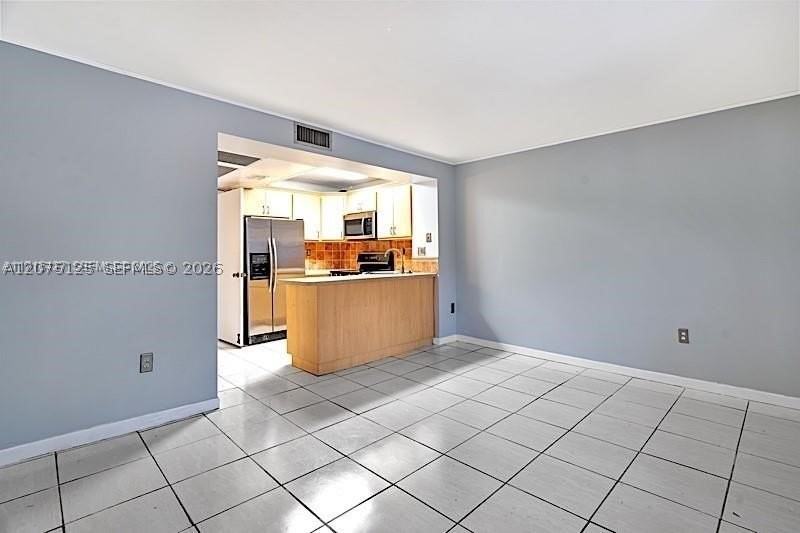 2194 W 60th St #22212 - Photo 3 of 10