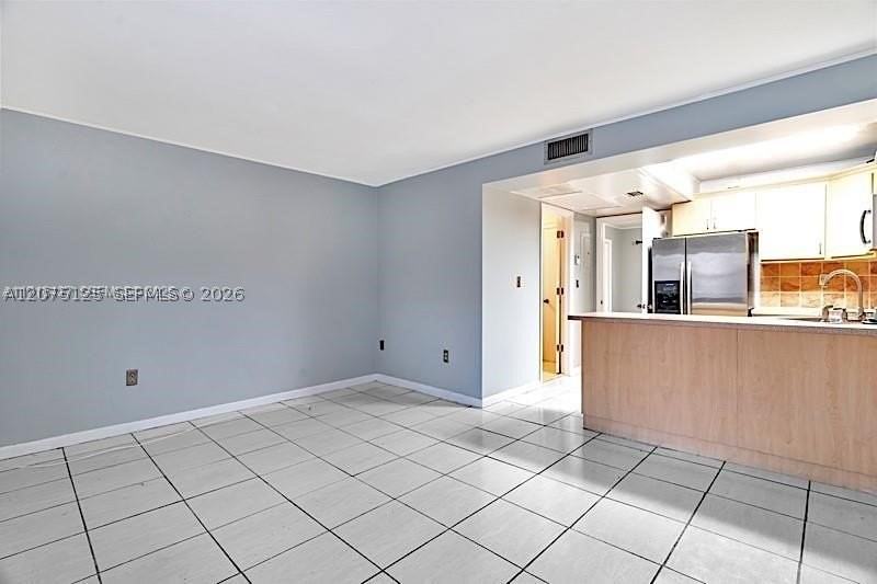 2194 W 60th St #22212 - Photo 4 of 10