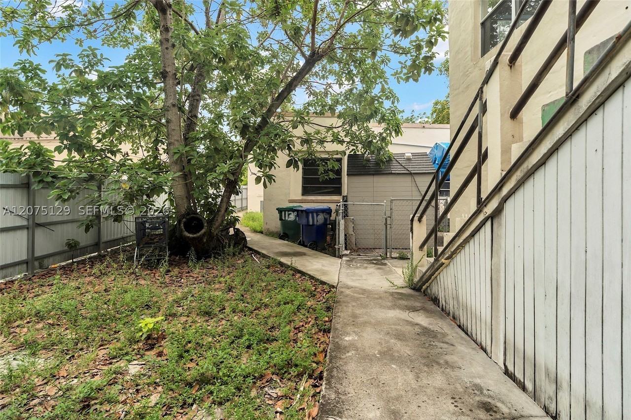 1137 Nw 29th Ter #1137 - Photo 6 of 25