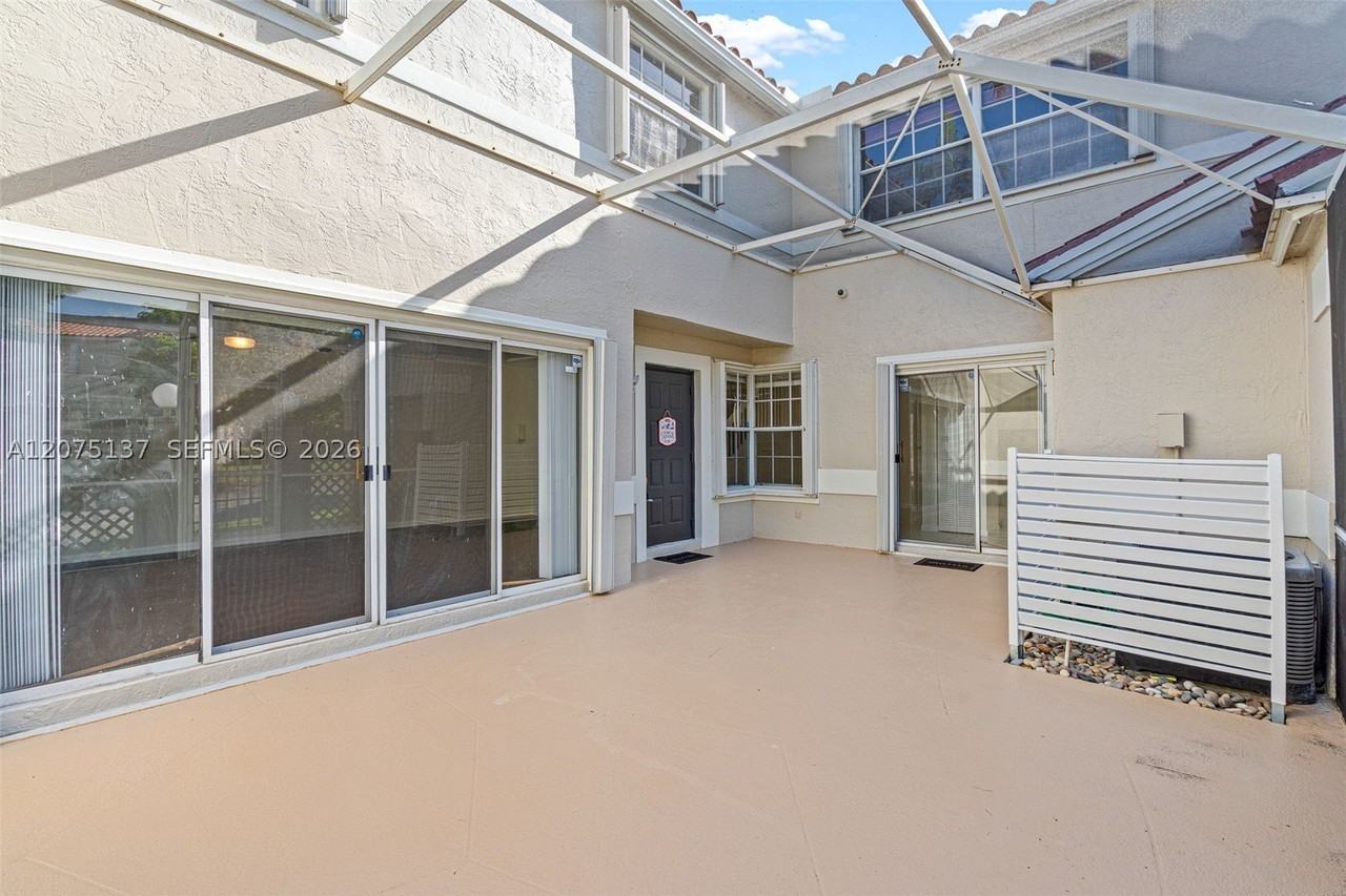 10936 Long Boat Dr - Photo 3 of 40