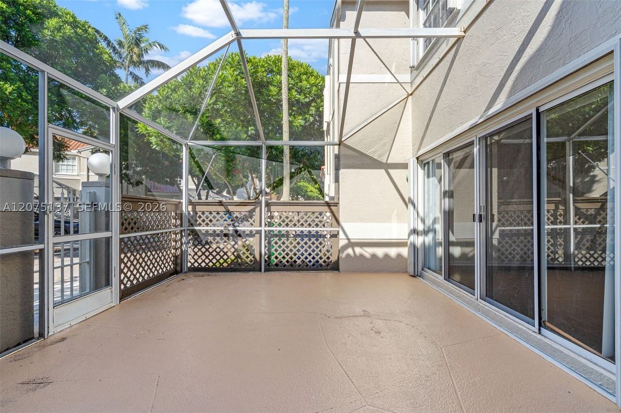 10936 Long Boat Dr - Photo 5 of 40