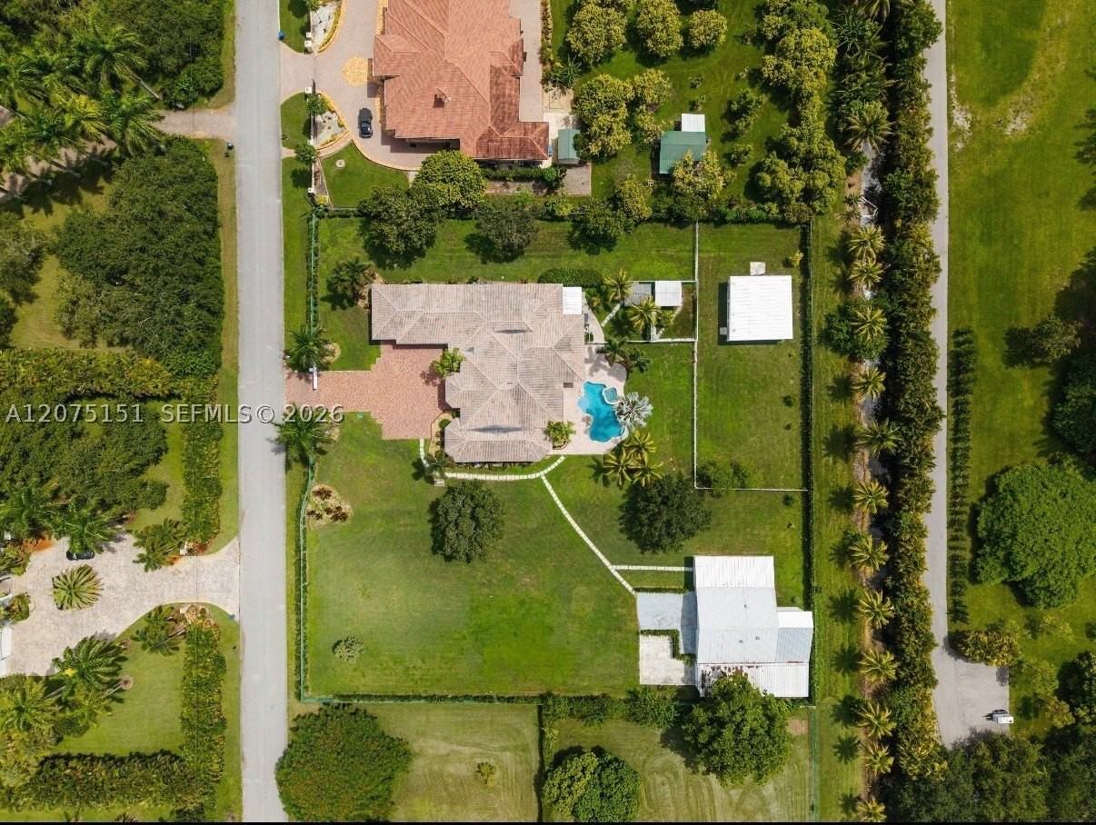 6101 Sw 180th Ter #0 - Photo 3 of 30