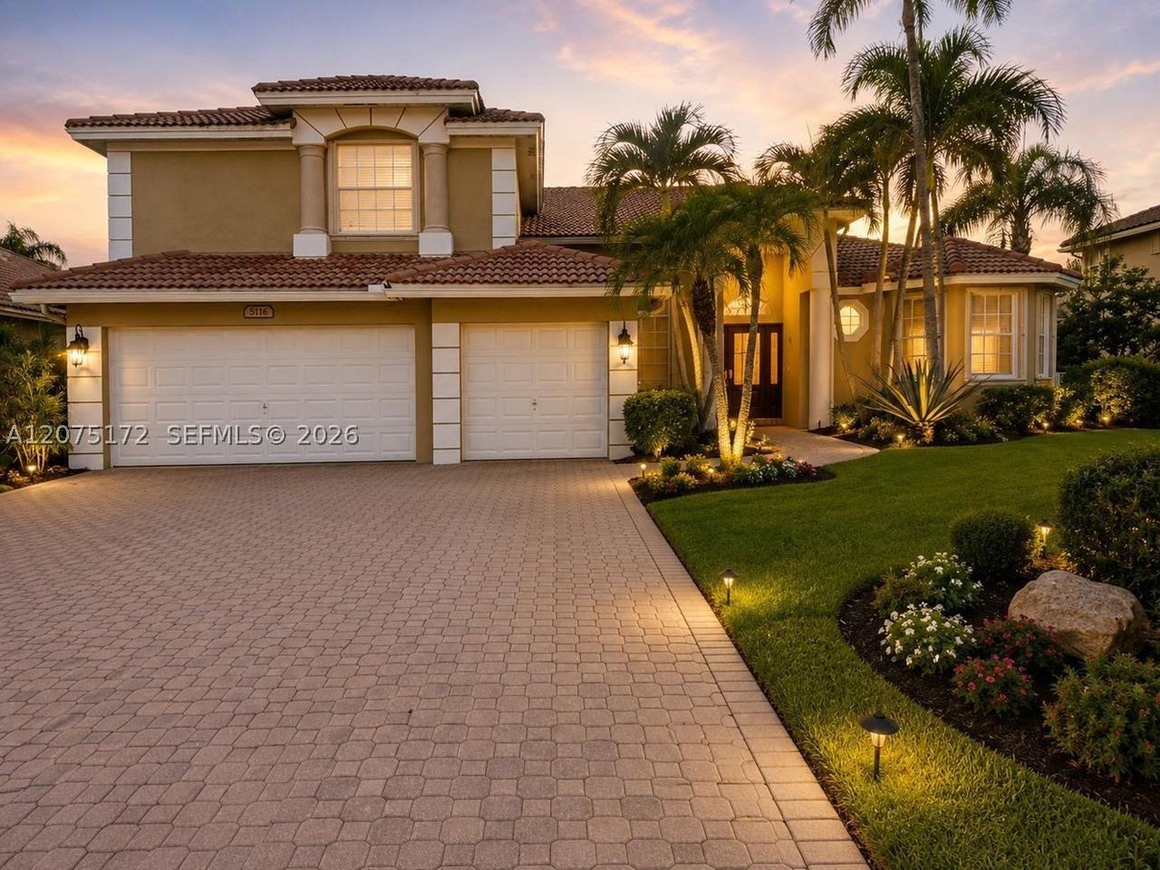 5116 Nw 57th Ter - Photo 4 of 39