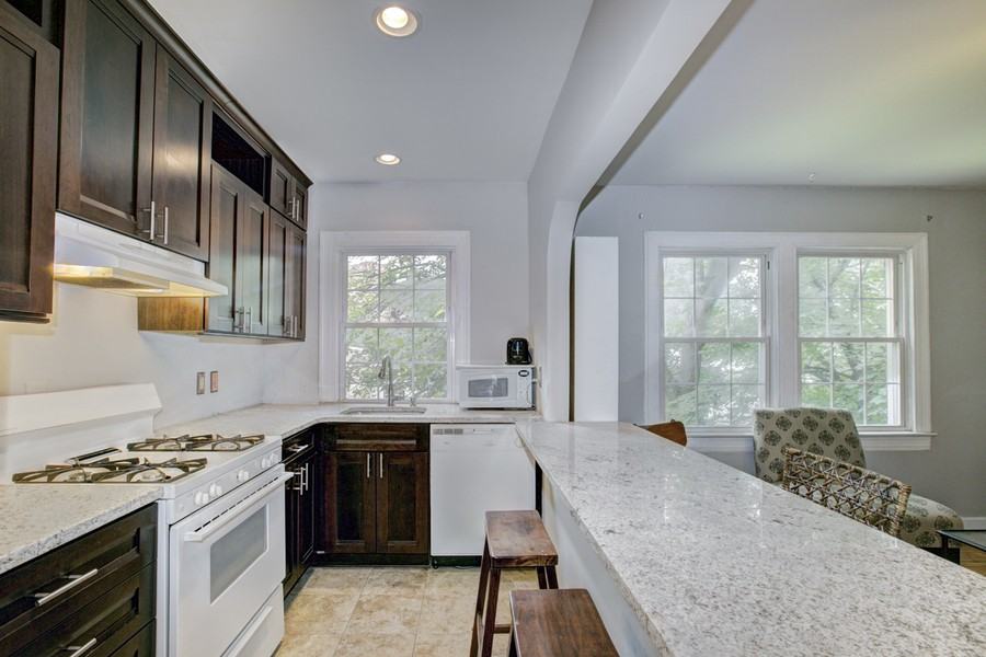318 Rhode Island Ave Ne #302 - Photo 4 of 11