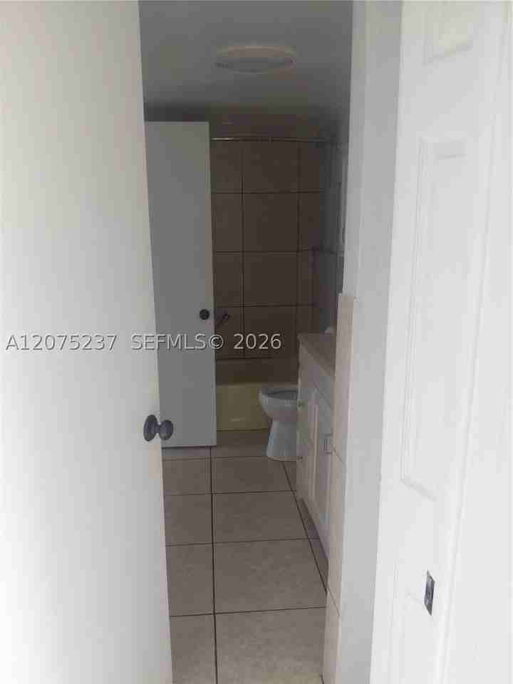 5495 Nw 10th Ct #304 - Photo 4 of 9