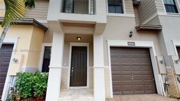 featured image of 10428 Nw 61st St