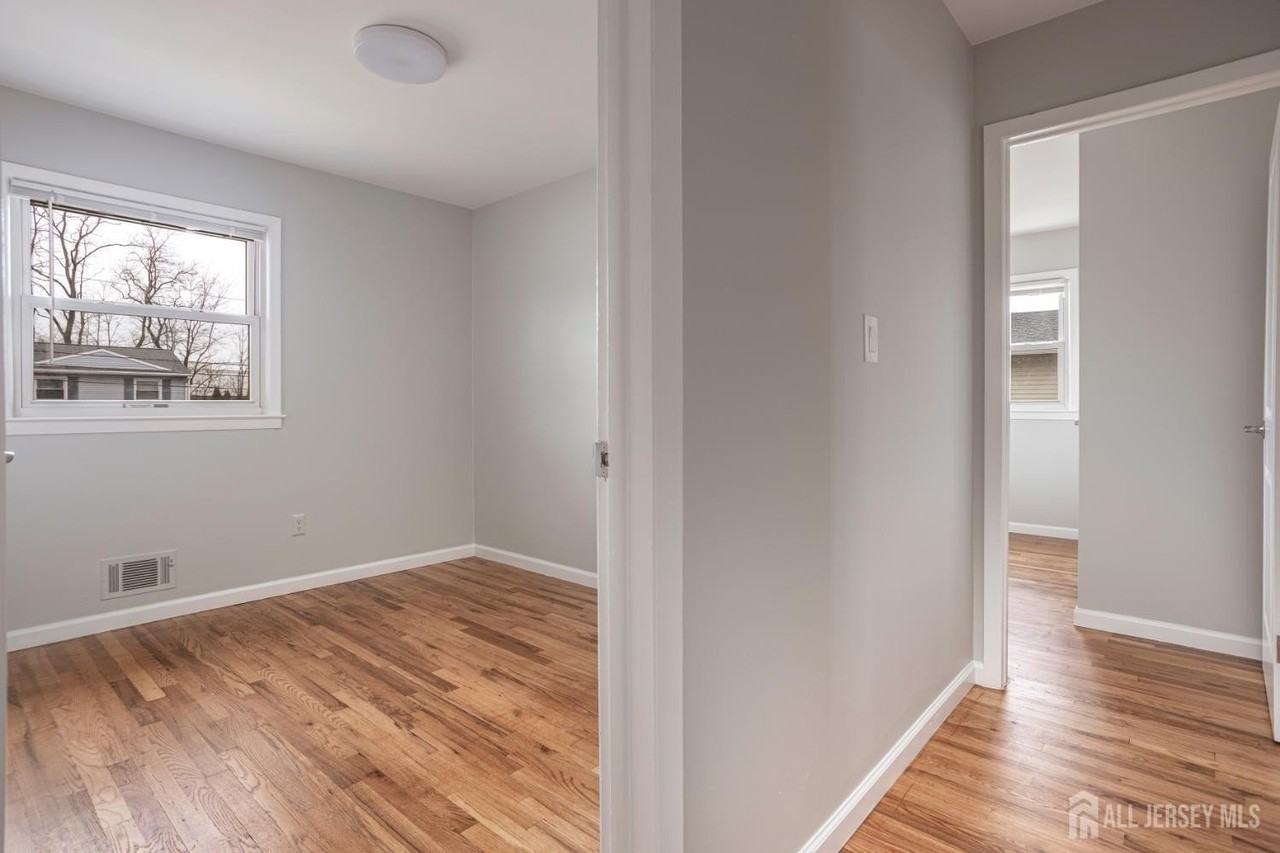 16 Outcalt Rd - Photo 5 of 29