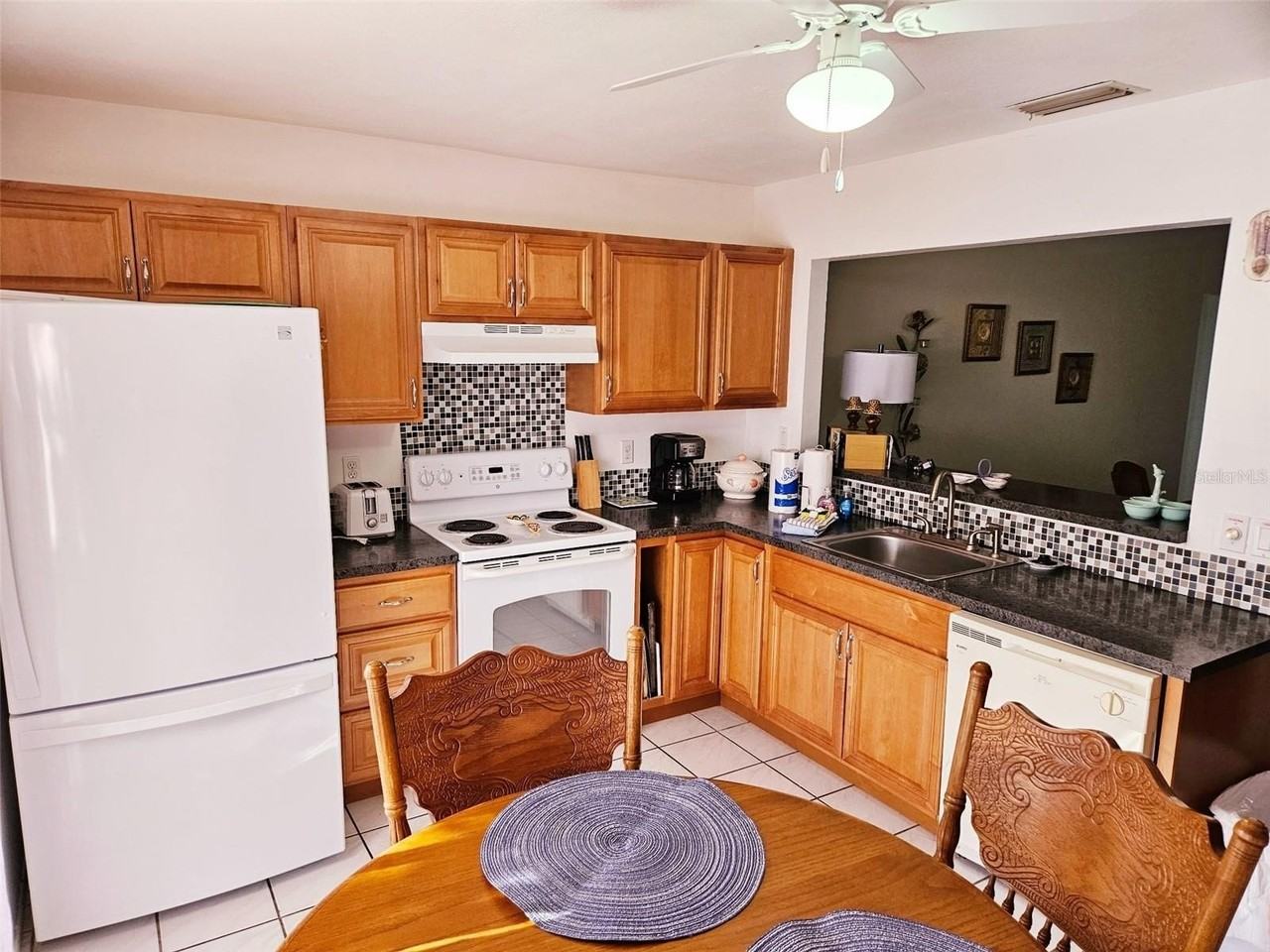 4107 41st St W - Photo 3 of 20