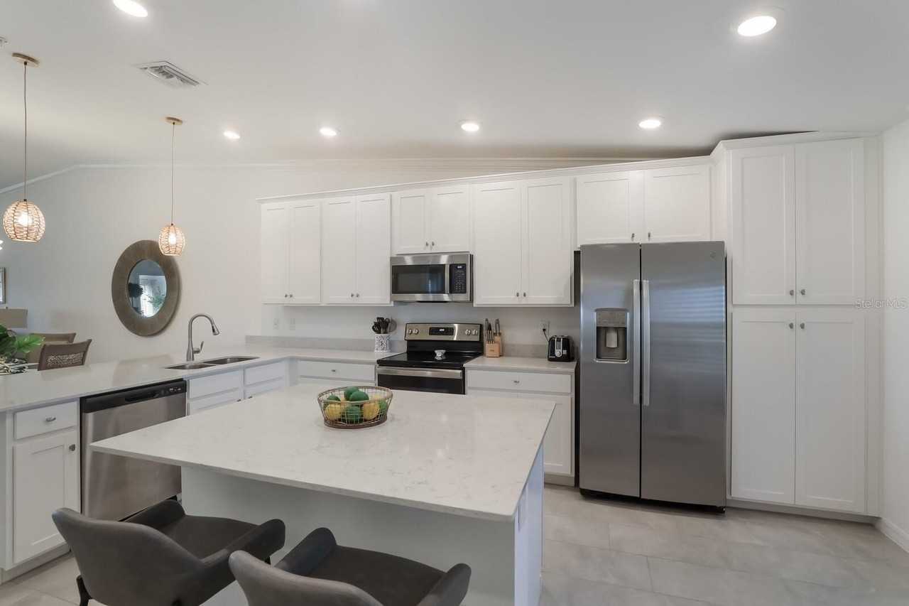 5721 Palmer Cir #201 - Photo 5 of 50