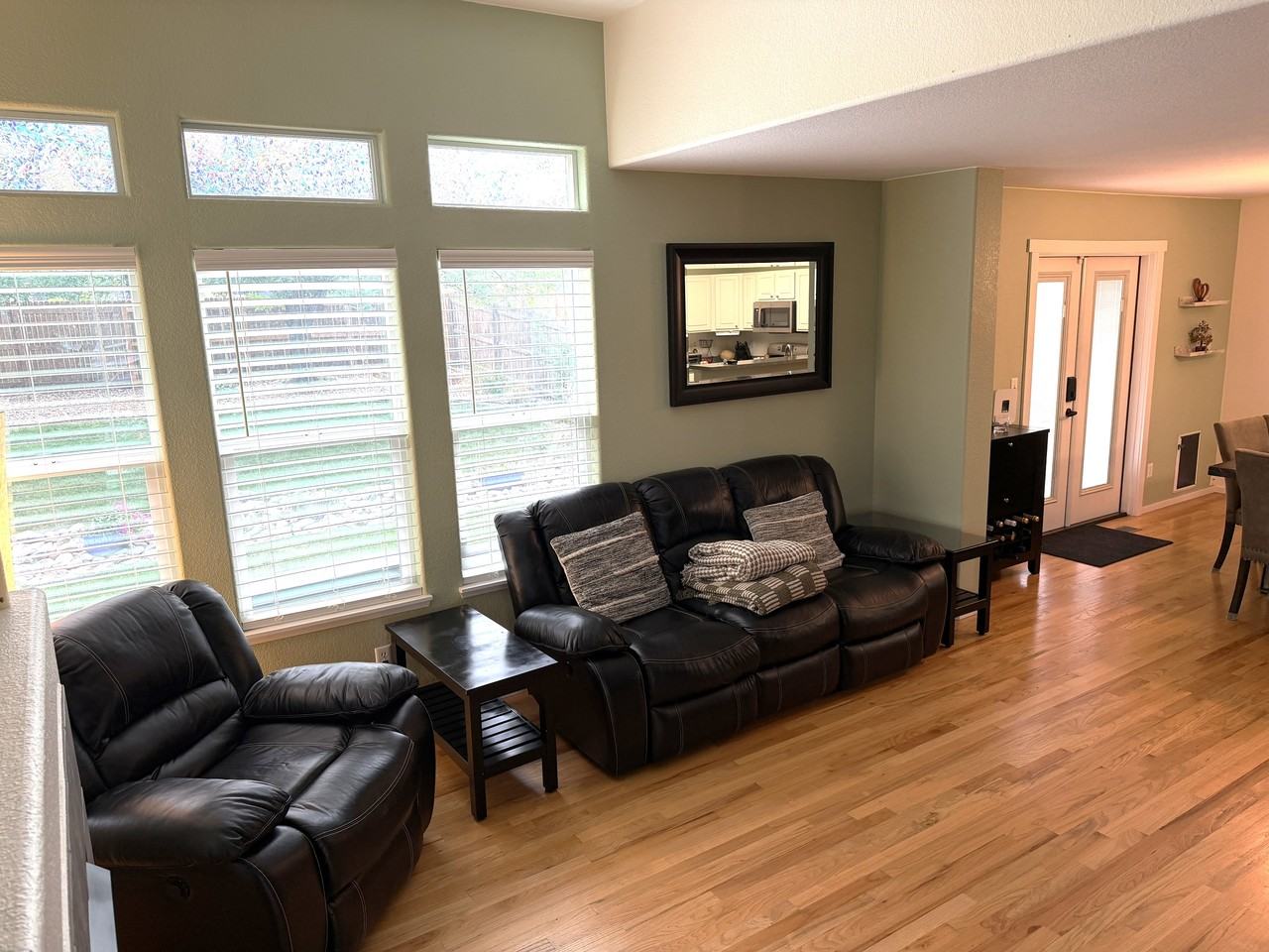 803 Union St - Photo 5 of 18