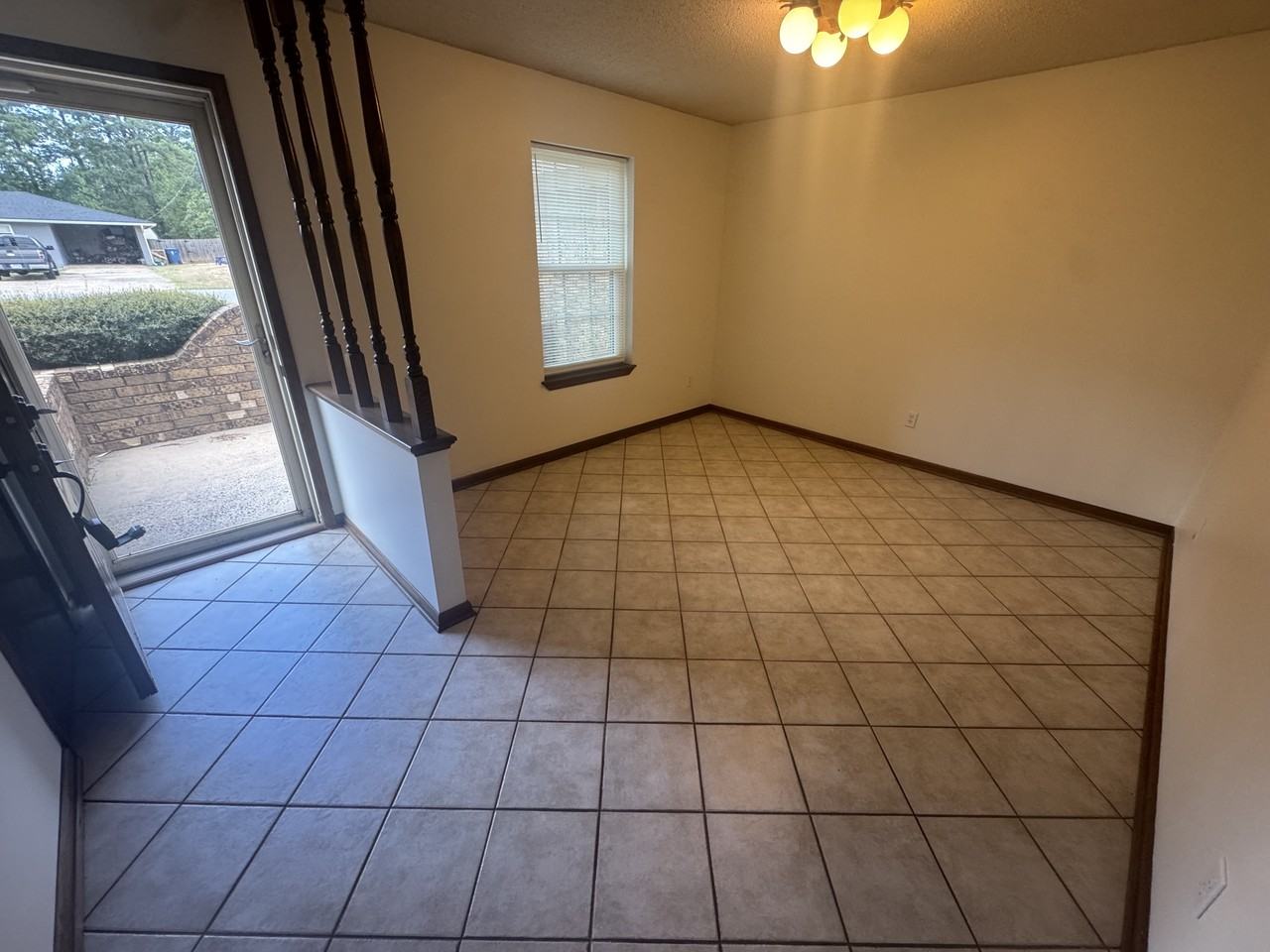 1619 Leawood Dr #1 - Photo 4 of 16