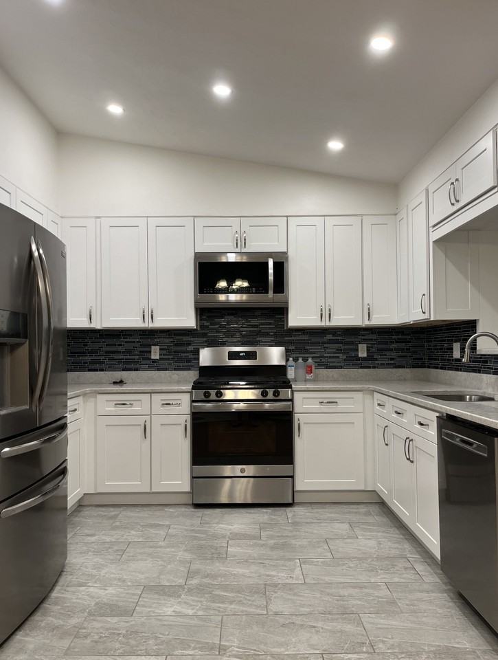 6502 Nw 27th St - Photo 2 of 23