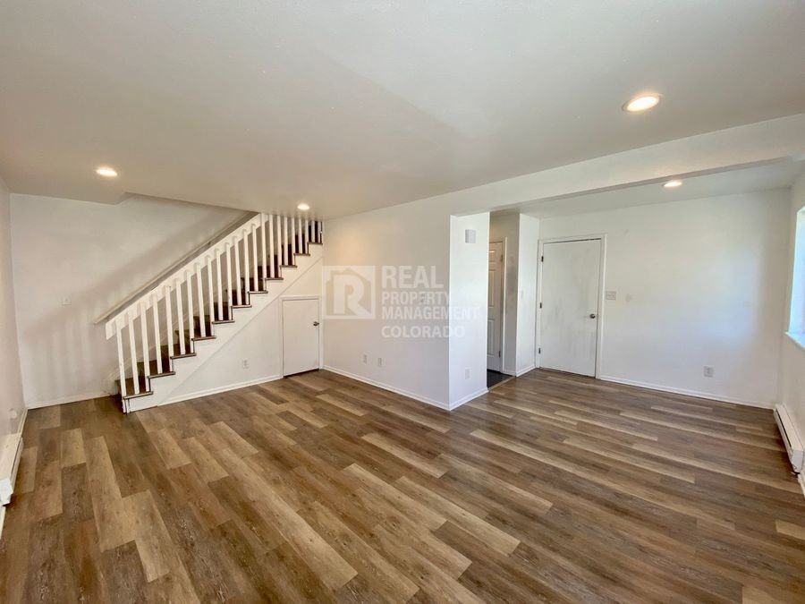 322 21st Ave #C - Photo 3 of 18