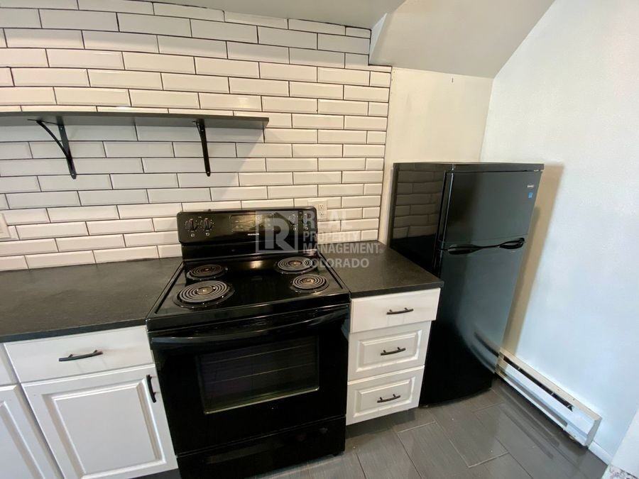 322 21st Ave #C - Photo 6 of 18