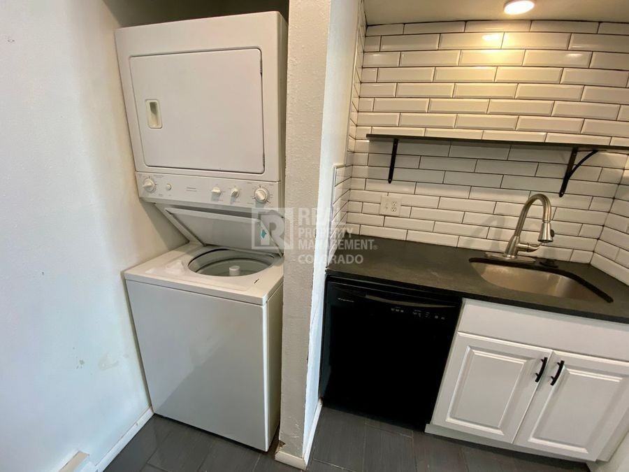 322 21st Ave #C - Photo 7 of 18