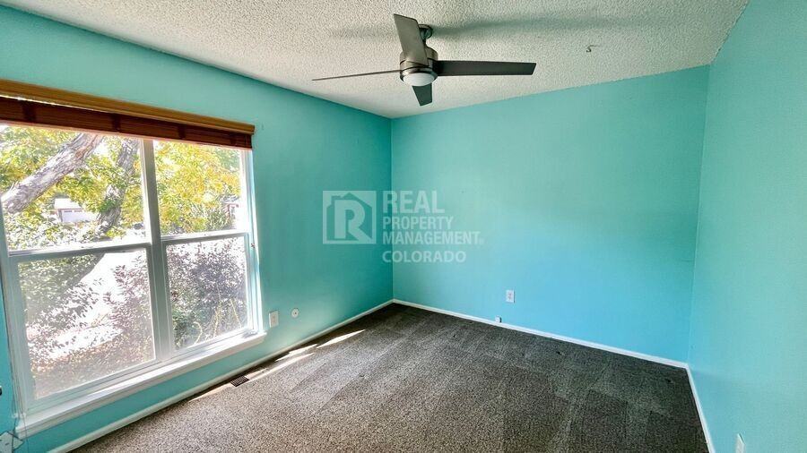 10617 W Lehigh Pl - Photo 4 of 17