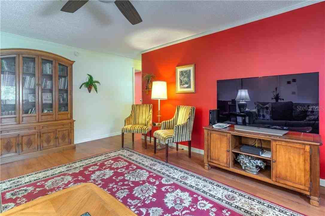 37 Oakland Hills Pl - Photo 7 of 39