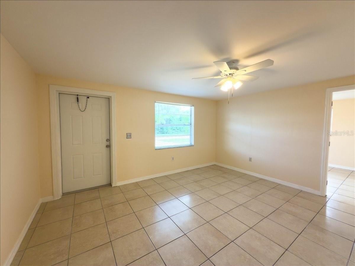 11432 Poplin Ave #A - Photo 4 of 14