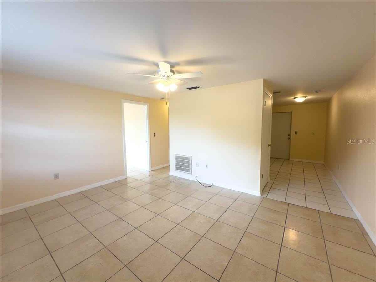 11432 Poplin Ave #A - Photo 5 of 14