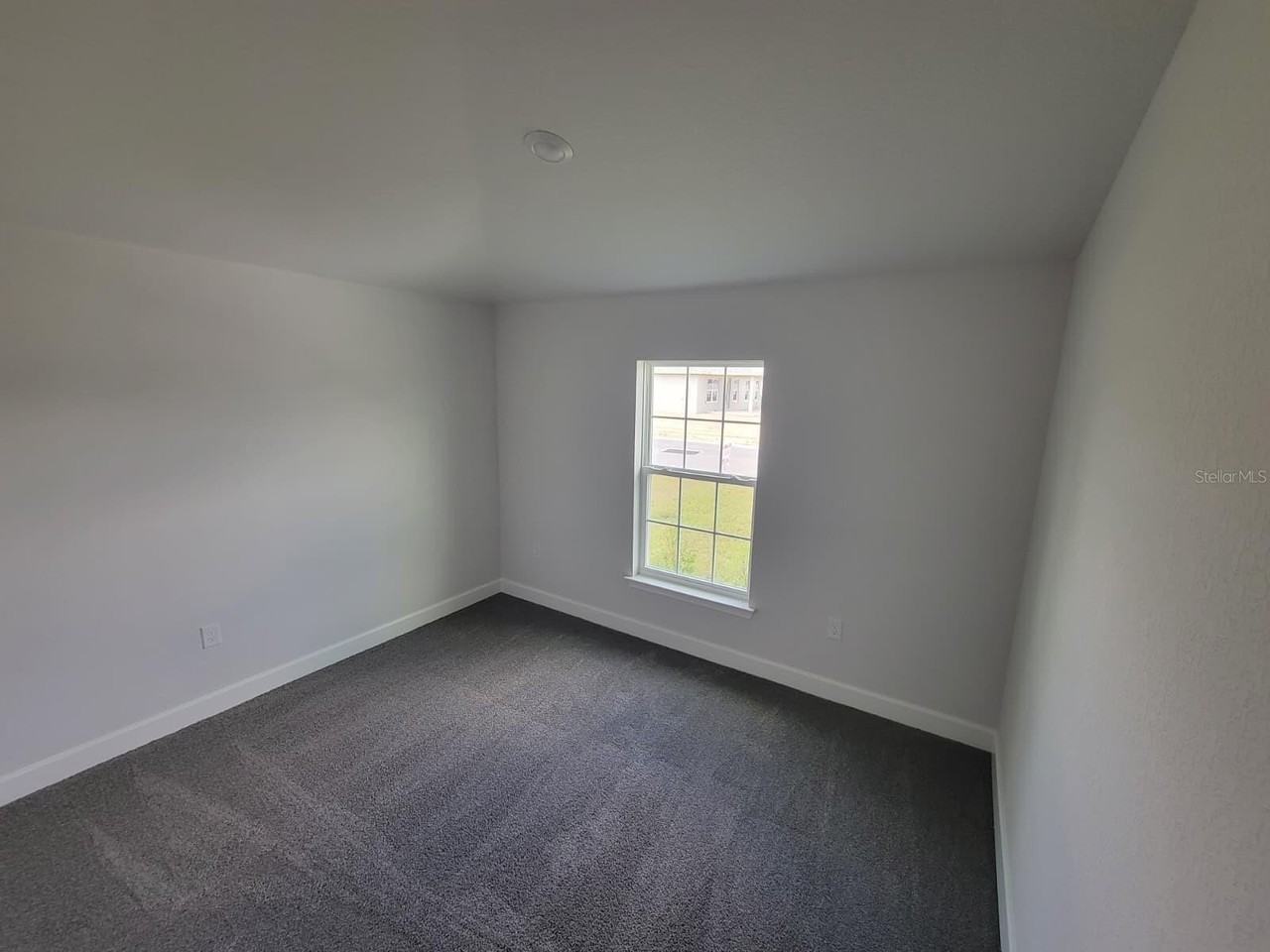 2170 Nw 23rd Loop - Photo 4 of 19
