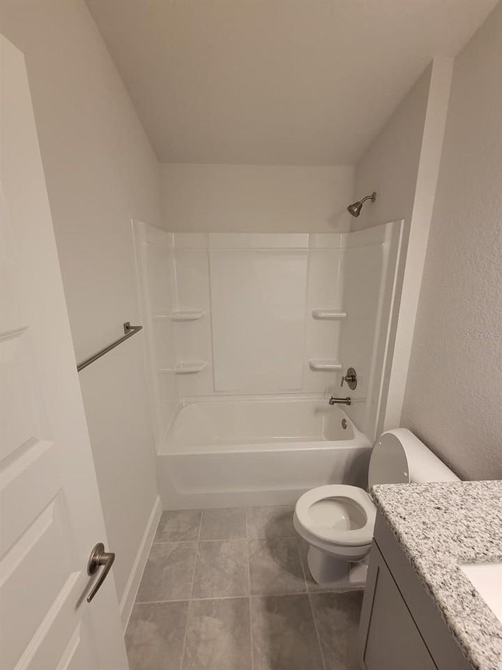 2170 Nw 23rd Loop - Photo 6 of 19