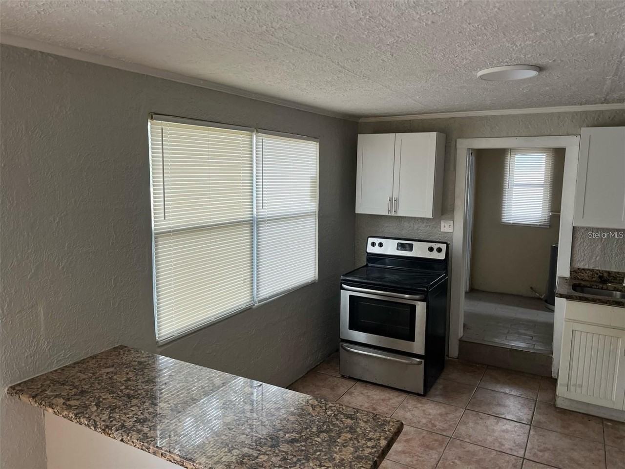 1450 Wakulla Way - Photo 3 of 4