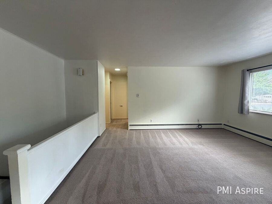 1675 Nugget Ct - Photo 4 of 21
