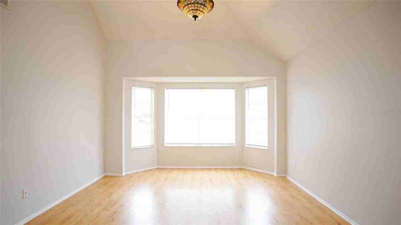 4501 Bridgeton Ln - Photo 6 of 20