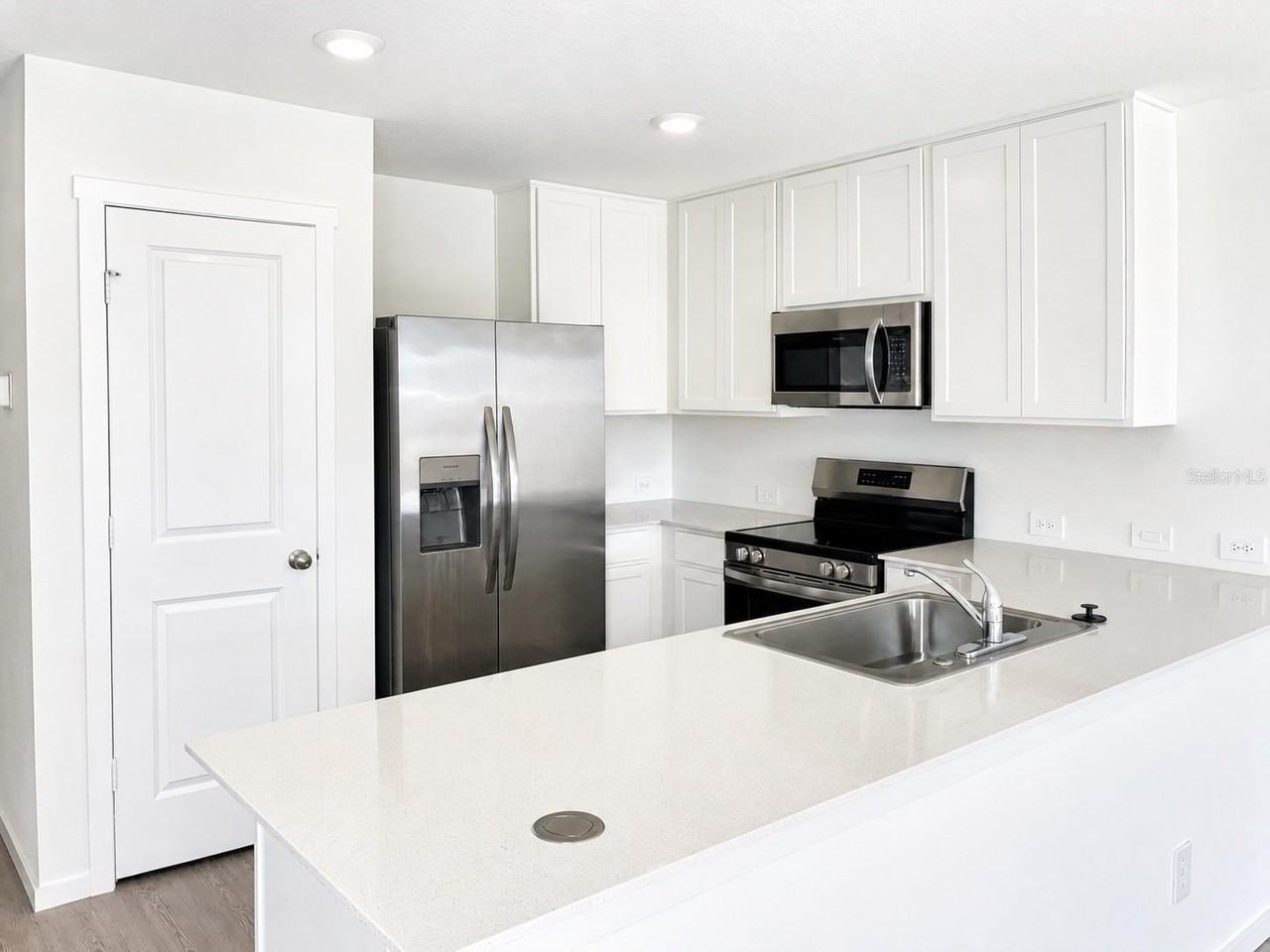 3448 Rover Rd - Photo 4 of 18