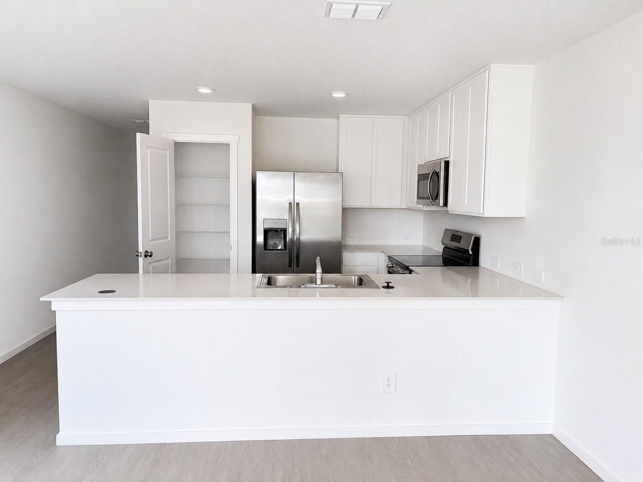3448 Rover Rd - Photo 6 of 18