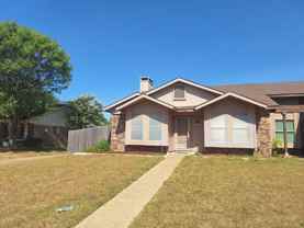3946 Queens Ct - Photo 1 of 1