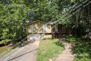 featured image of 1750 Tudor Dr