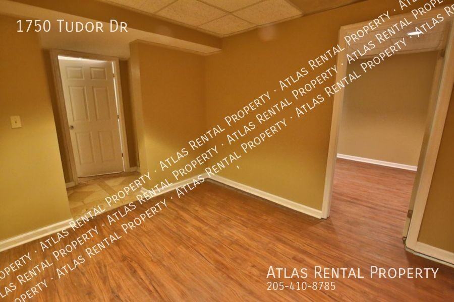 1750 Tudor Dr - Photo 5 of 20