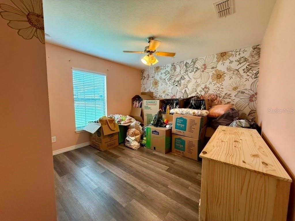 1609 Steely Dr - Photo 6 of 23