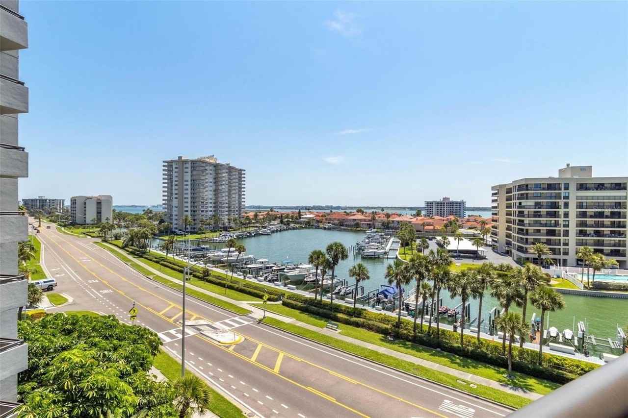 1660 Gulf Blvd #607