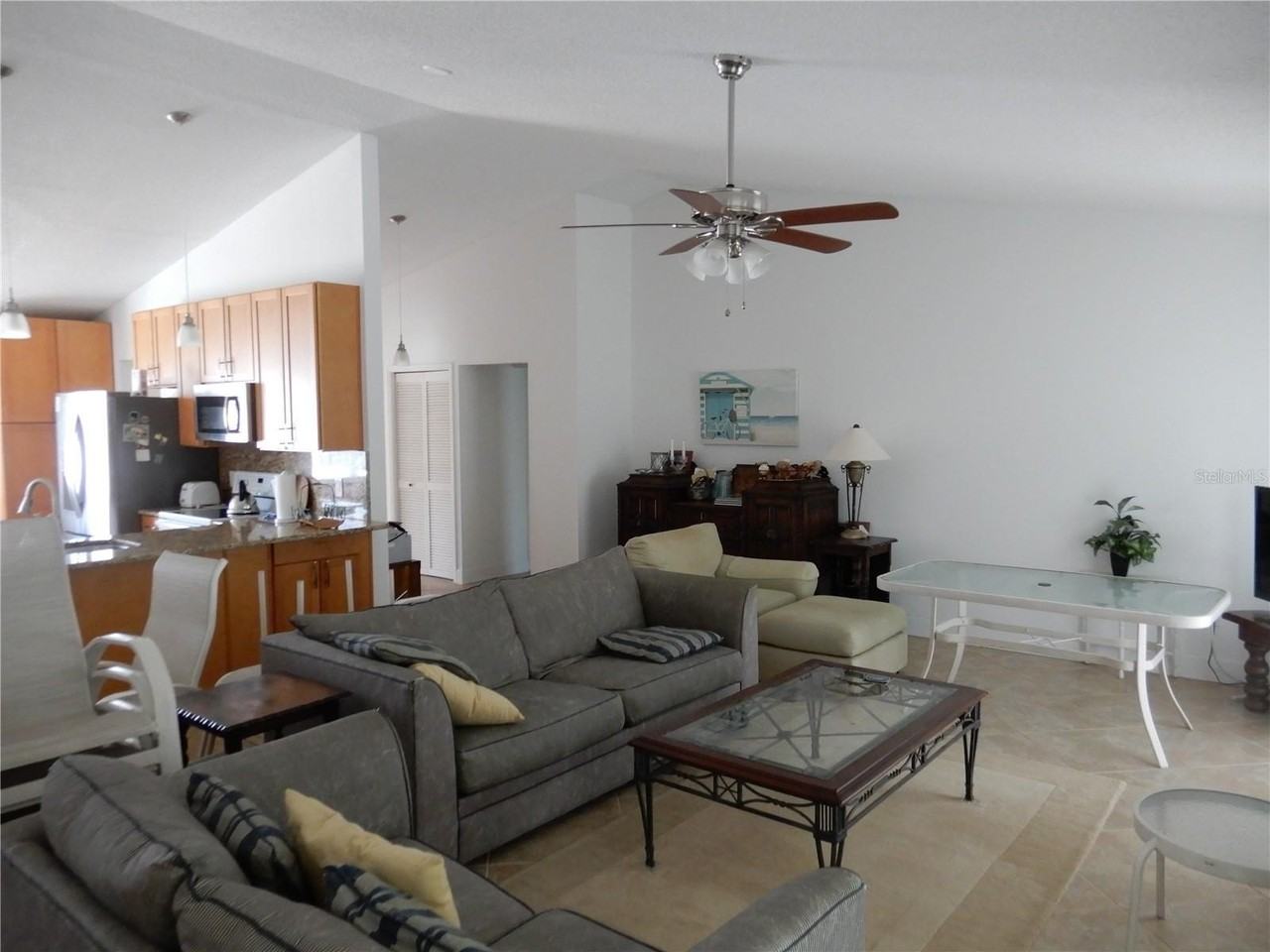 853 2nd Ave S - Photo 5 of 36