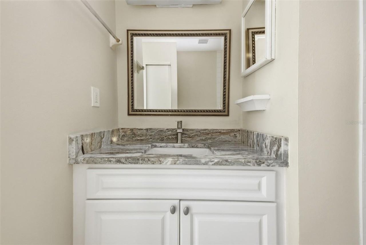 3102 W Horatio St #12 - Photo 7 of 23