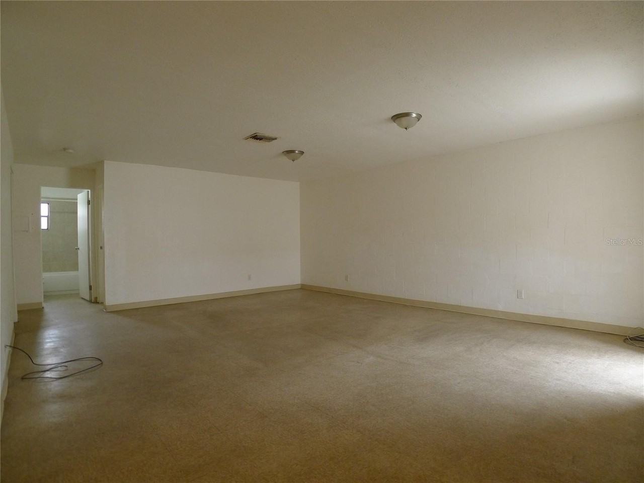 3420 N 55th St #B - Photo 2 of 10