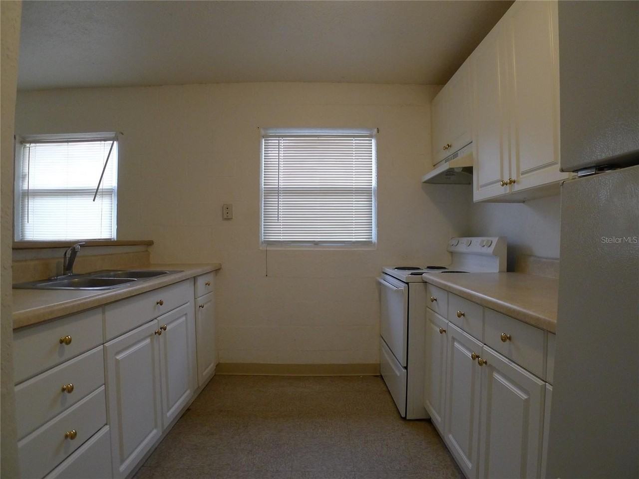 3420 N 55th St #B - Photo 6 of 10