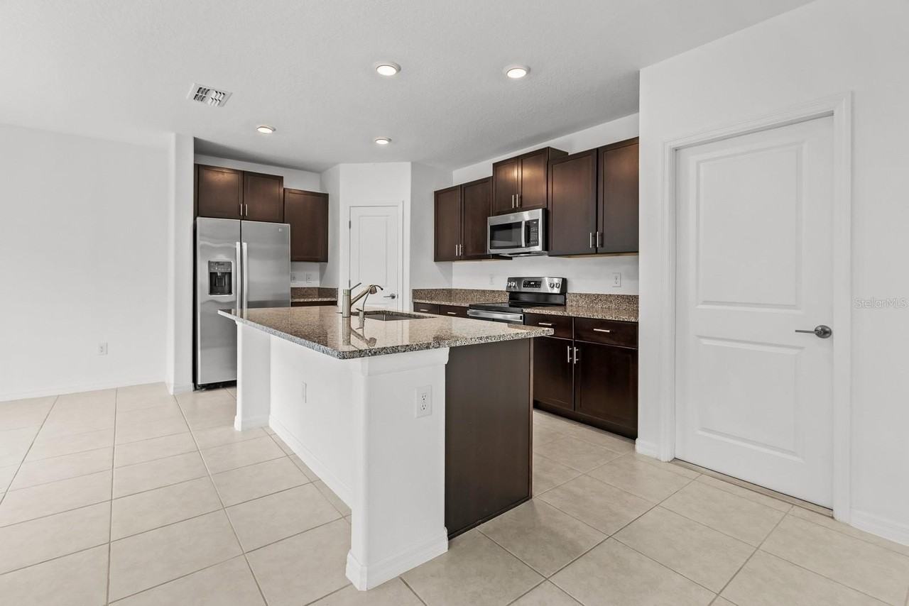 5552 Blue Azure Dr - Photo 2 of 31