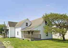 featured image of 65 W Main St Apt 1 #Apt 1
